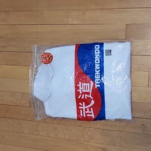 Tae Kwn Do uniform/ outfit.  Size 2/ 160